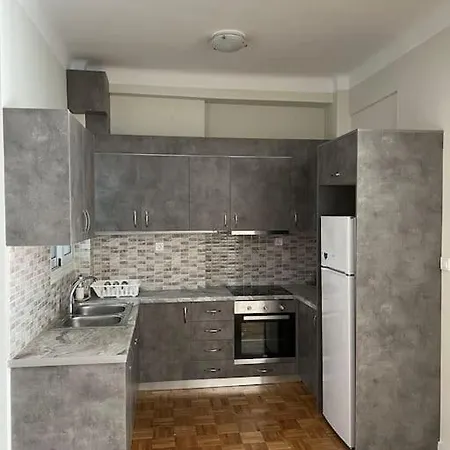 Beautiful 2-Bedroom Apartment Close To Metro Athènes Extérieur photo